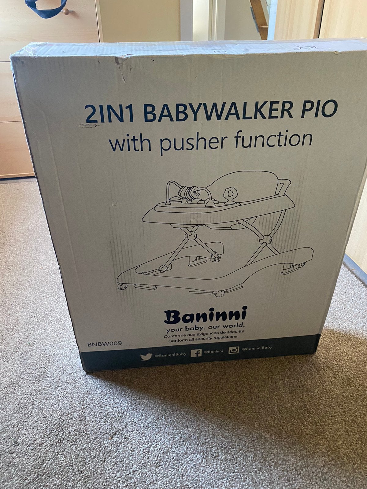 New Walker n'a jamais ouvert, Enlèvement, Comme neuf