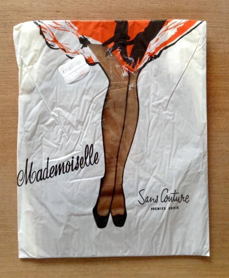 Bas ULTRA VINTAGE Mademoiselle Années 60–Micromesh T.1, Vêtements | Femmes, Mademoiselle, Enlèvement ou Envoi, Neuf, Autres types