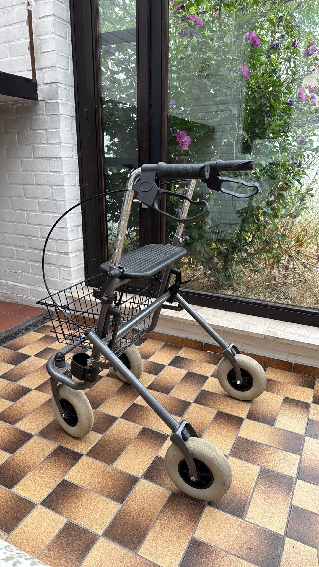 Klassieke 4 wiel rollator 286B - 11 kg, Diversen, Ophalen, Opvouwbaar, Zo goed als nieuw