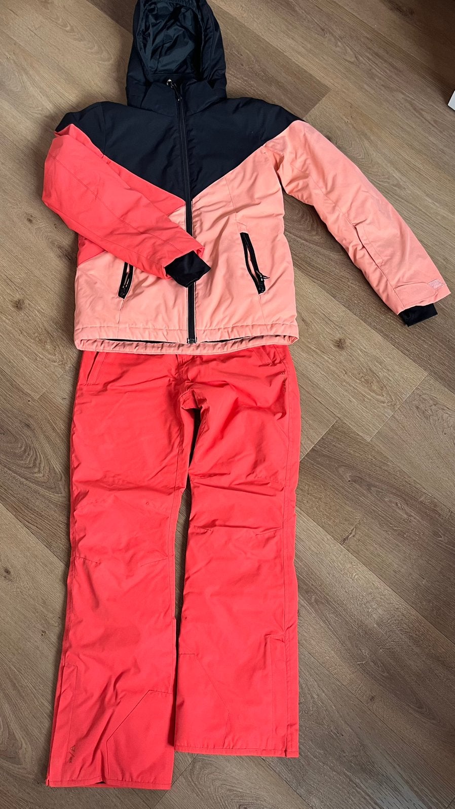 Brunotti ski-jas en skibroek meisjes – maat 152, Ophalen, Zo goed als nieuw, Broek