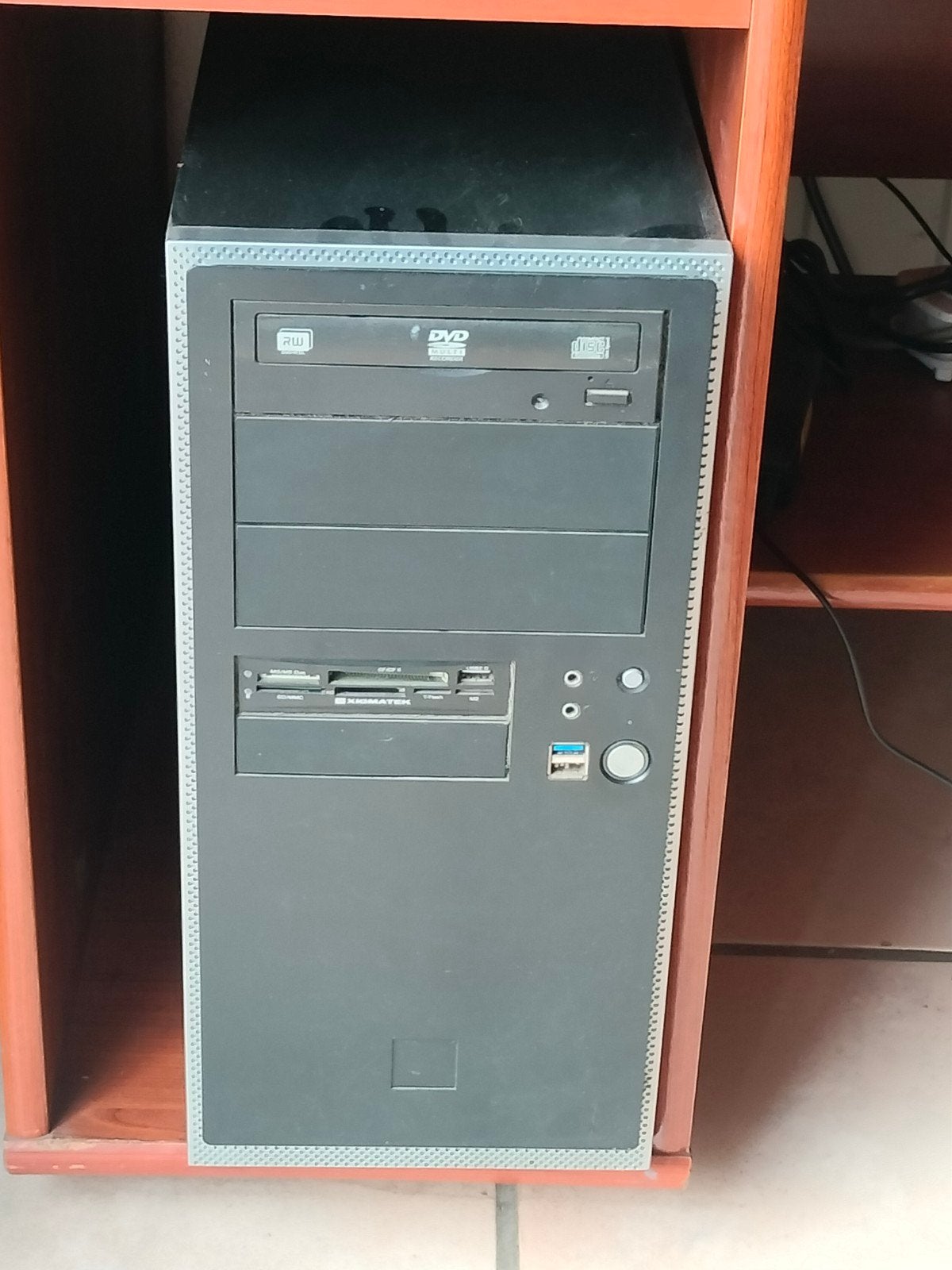 Asus desktop pc, Informatique & Logiciels, Enlèvement