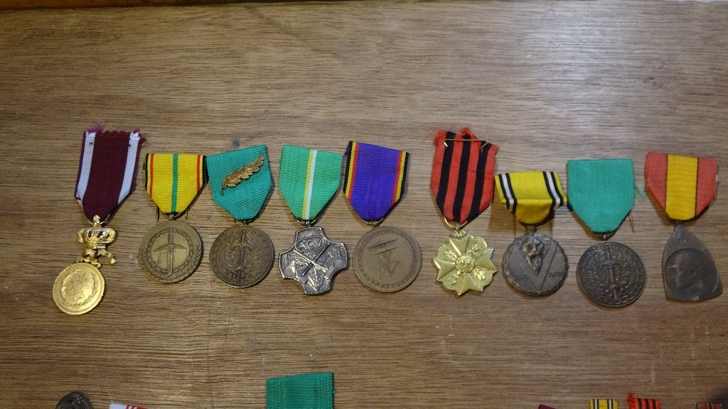 Set van 9 medailles, Ophalen of Verzenden, Overige soorten, Lintje, Medaille of Wings