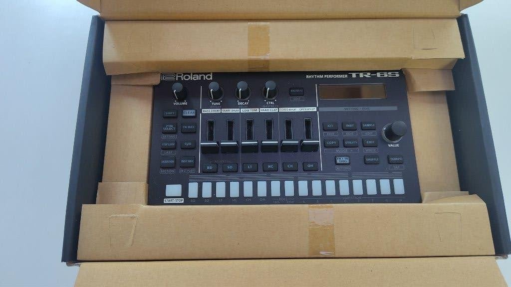 Roland TR- 6S, Enlèvement ou Envoi, Comme neuf, Roland