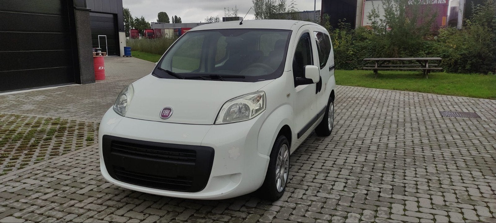 Fiat Qubo 1.4 essence PRET A INMATRICULE, Autos, Euro 5, Achat, Boîte manuelle, Noir