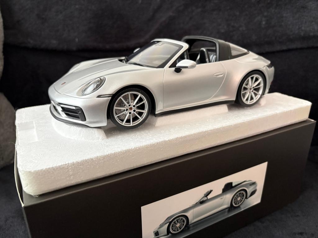Porsche 911 Targa GTS 1/18 Minichamps, Hobby & Loisirs créatifs, Voitures miniatures | 1:24, Enlèvement, Comme neuf