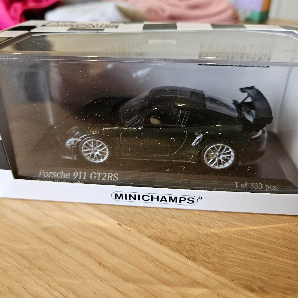 Minichamps Porsche 911 GT2RS noire (limitée à 333 ex), Hobby en Vrije tijd, Ophalen of Verzenden, Nieuw, Auto, MiniChamps