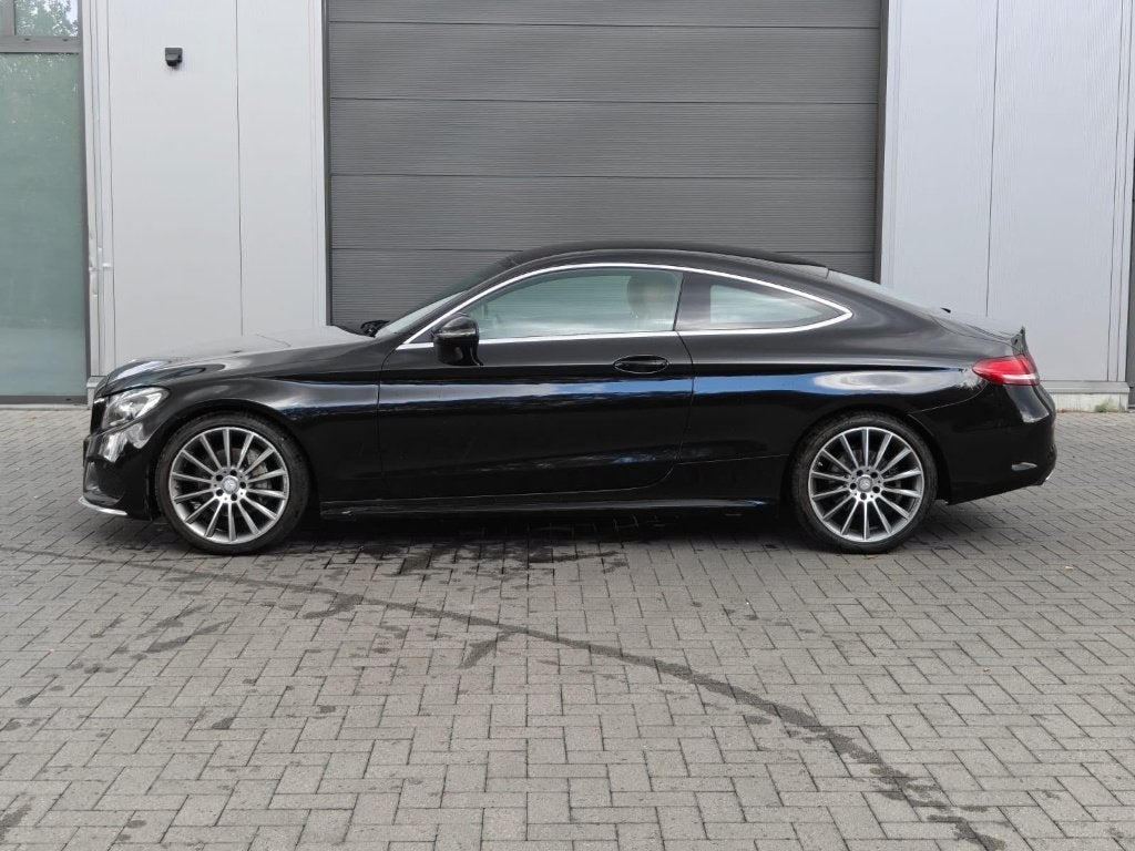 Mercedes-Benz C200 coupe benzine AMG, Autos, Cuir, Achat, Entreprise, Entretenue par le concessionnaire
