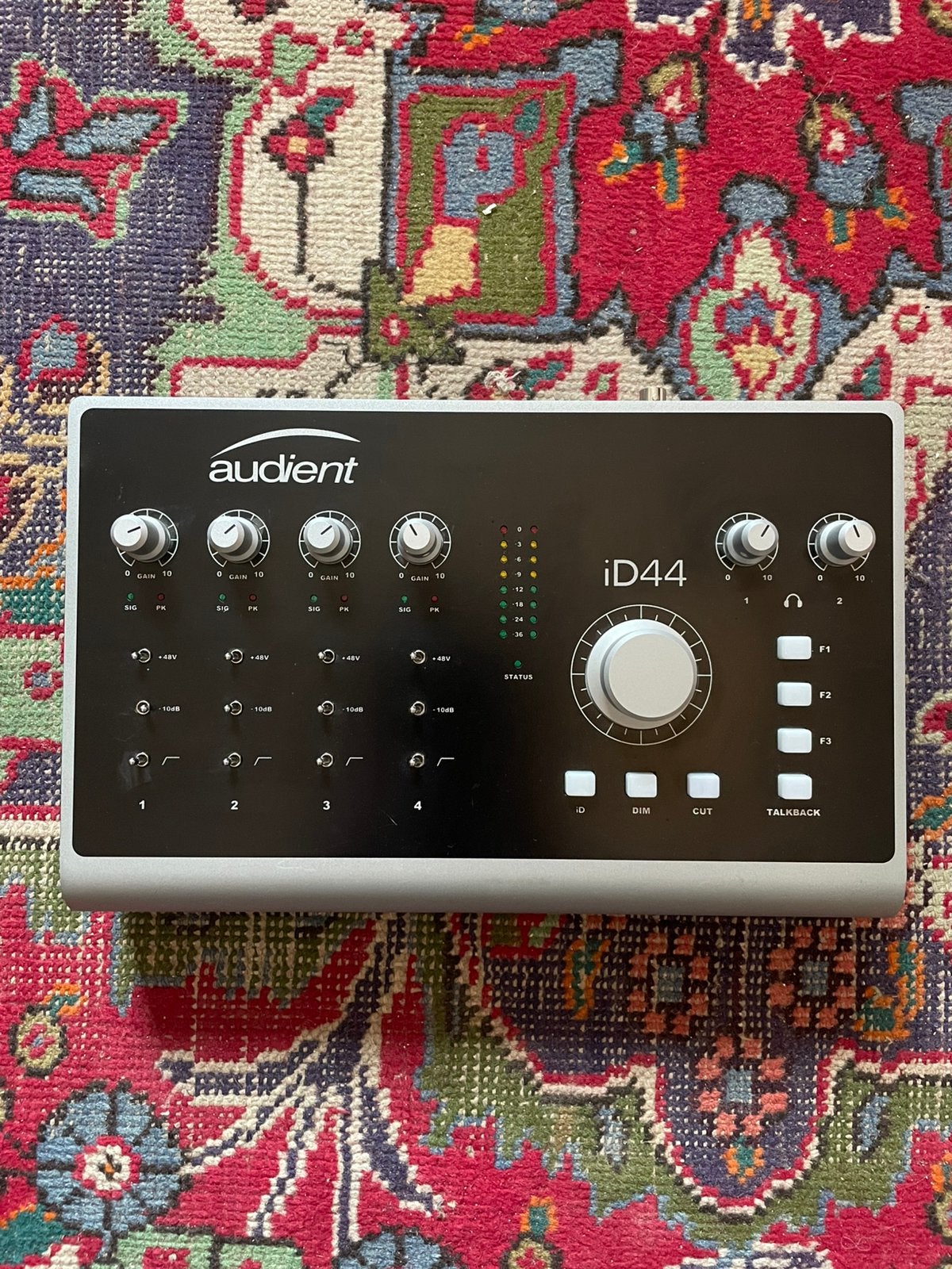 Audient iD44 interface USB Desktop Audio Interface, Muziek en Instrumenten, Ophalen of Verzenden, Zo goed als nieuw