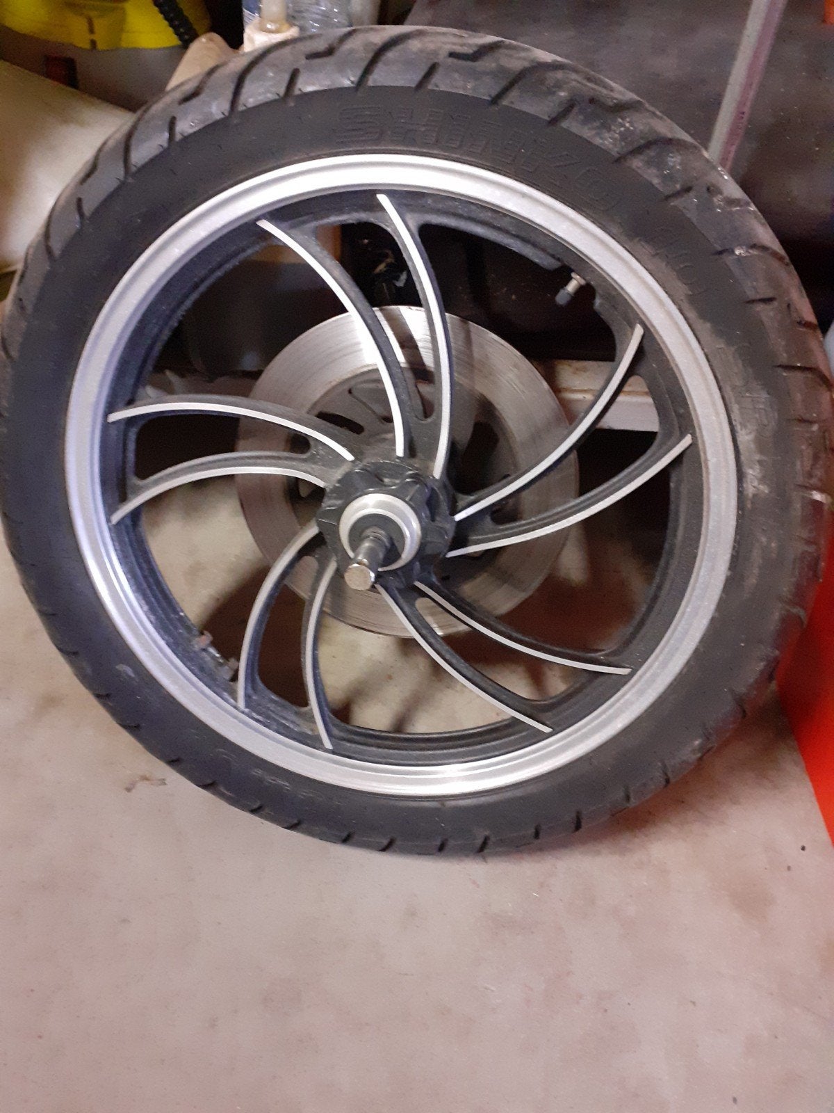 Voorwiel en achterwiel Yamaha Virago XV 750, Enlèvement, Utilisé