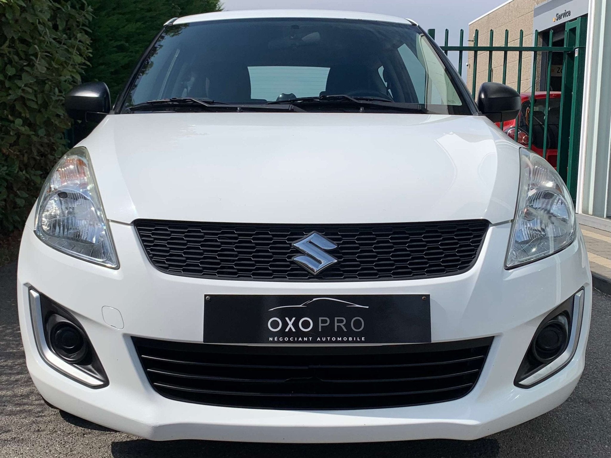 Suzuki Swift 1.2i ESSENCE 94 CV / FACELIFT / FAIBLE KILOMÉT, Auto's, Suzuki, 4 zetels, Stof, Gebruikt, 4 cilinders