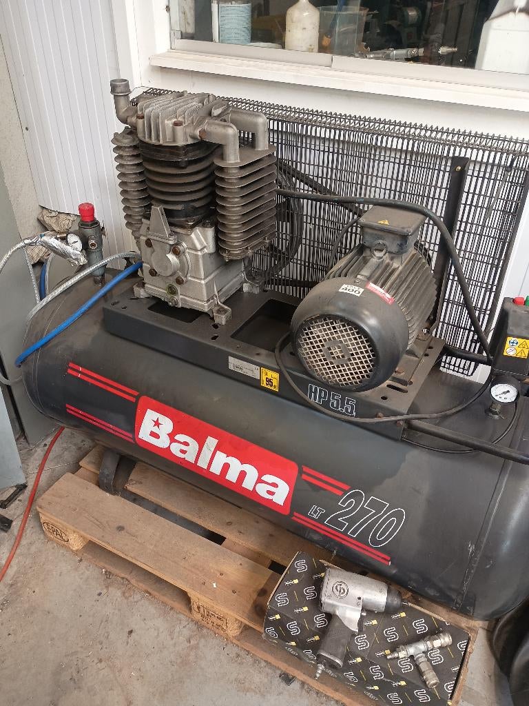 Goed werkende compressor., Ophalen