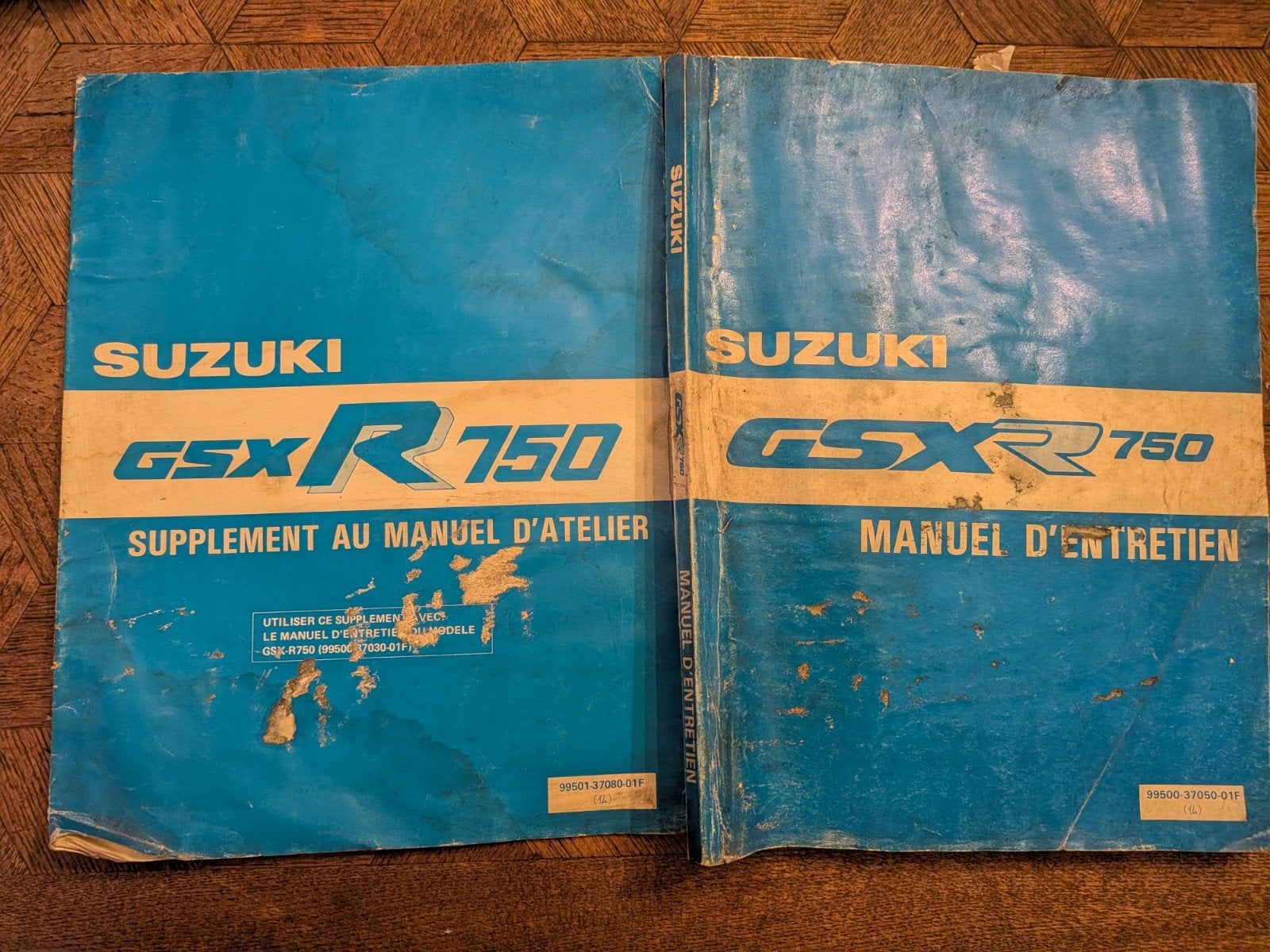 Onderhoudshandleiding en aanvulling Suzuki GSXR 750 uit 1987, Ophalen