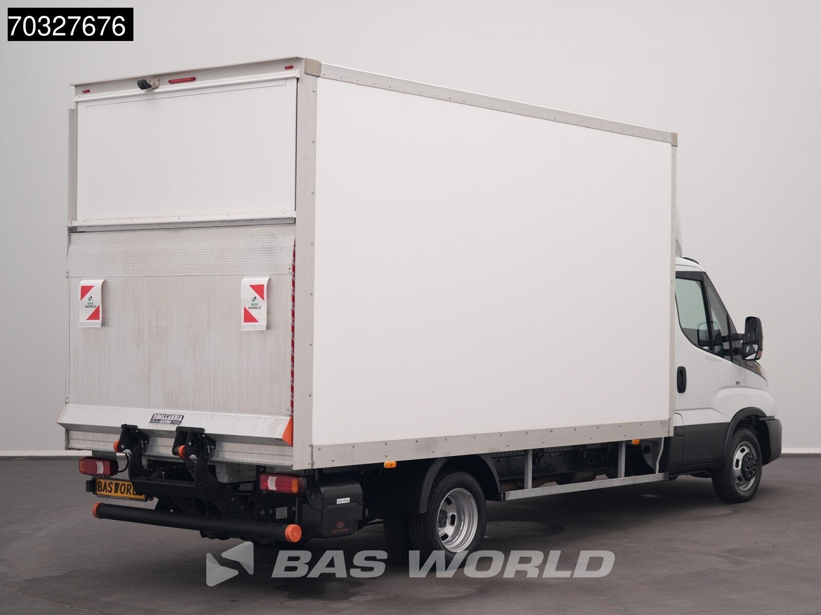 Iveco Daily 35C16 3.0L Laadklep NEW MODEL Dubbellucht 160PK, Auto's, Stof, Gebruikt, Euro 6, 4 cilinders