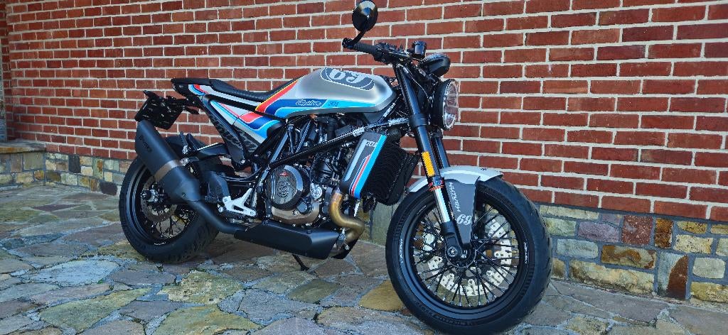 #1 genummerd model/ ongevalvrij/ Husqvarna Vitpilen 701, 700 cc, ABS, Motorrijbewijs A, Particulier