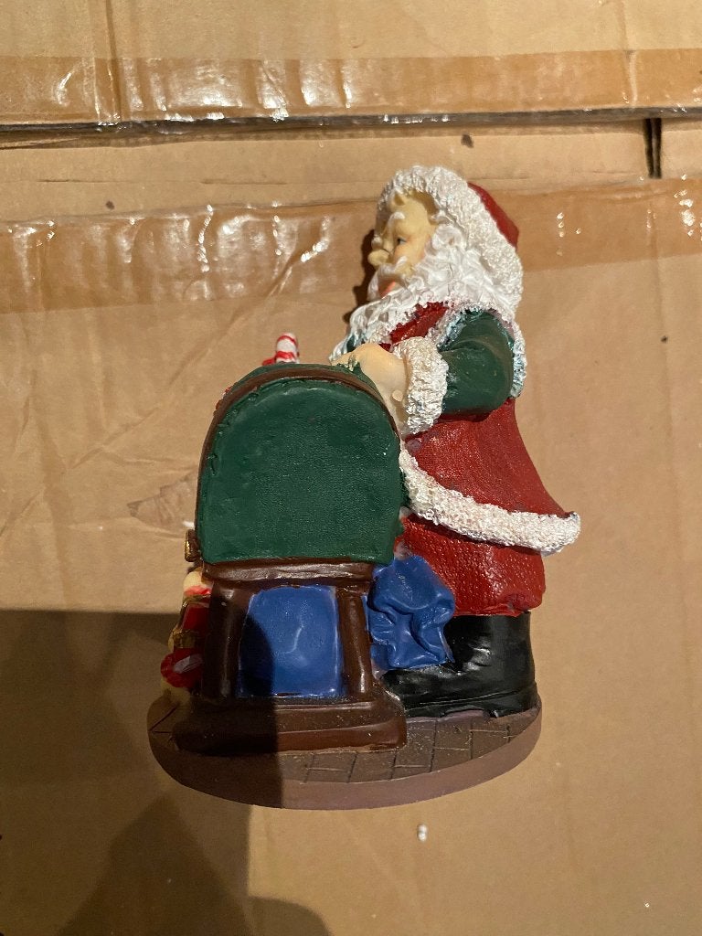 Kleine kerstman met kindje in eetstoel, Diversen, Verzenden, Nieuw