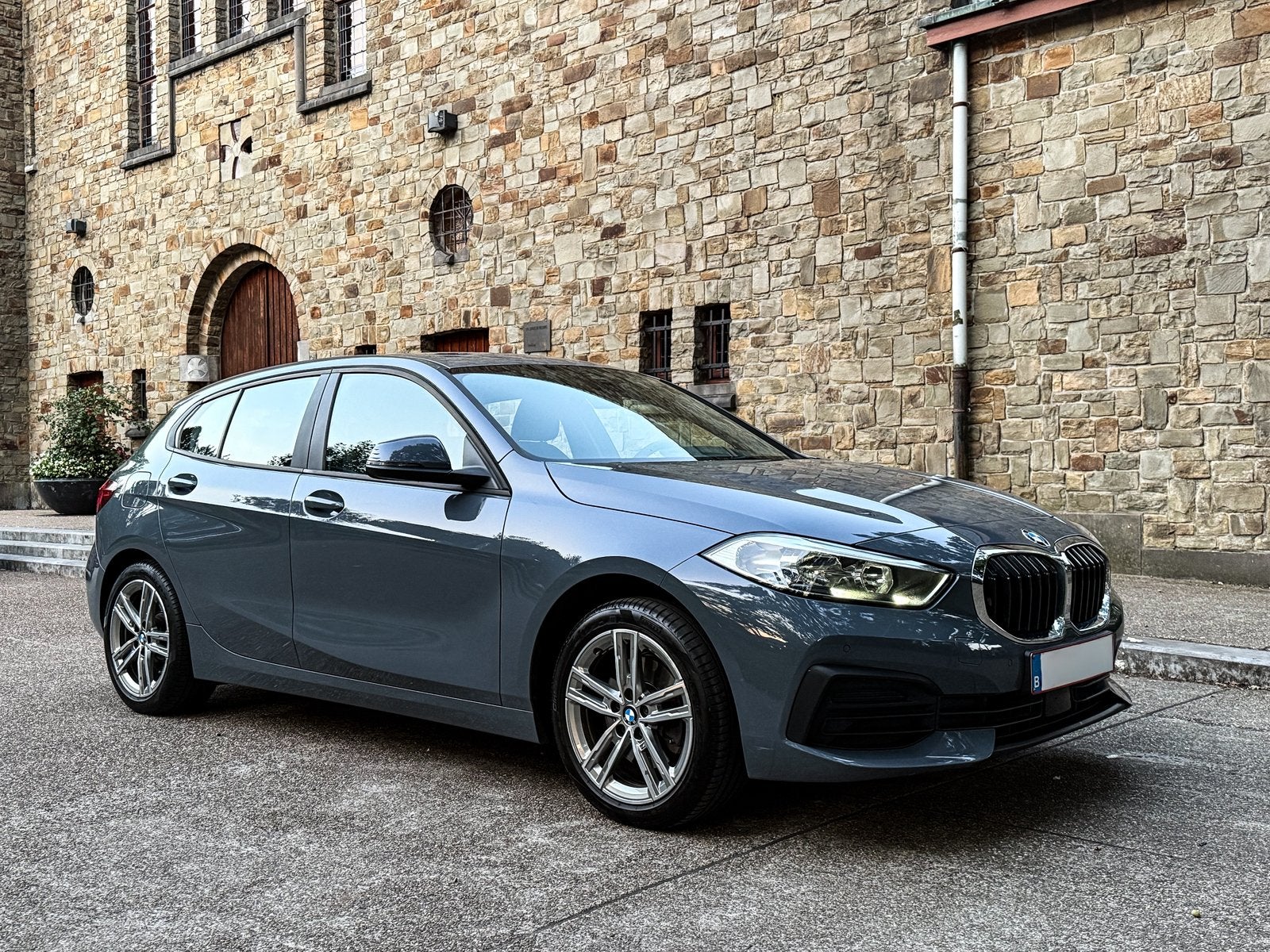 BMW 118i (benzine) | CarPlay | zetelverwarming | M-velgen, Auto's, Dealer onderhouden, 1 Reeks, Euro 6, Lane Keeping Assist