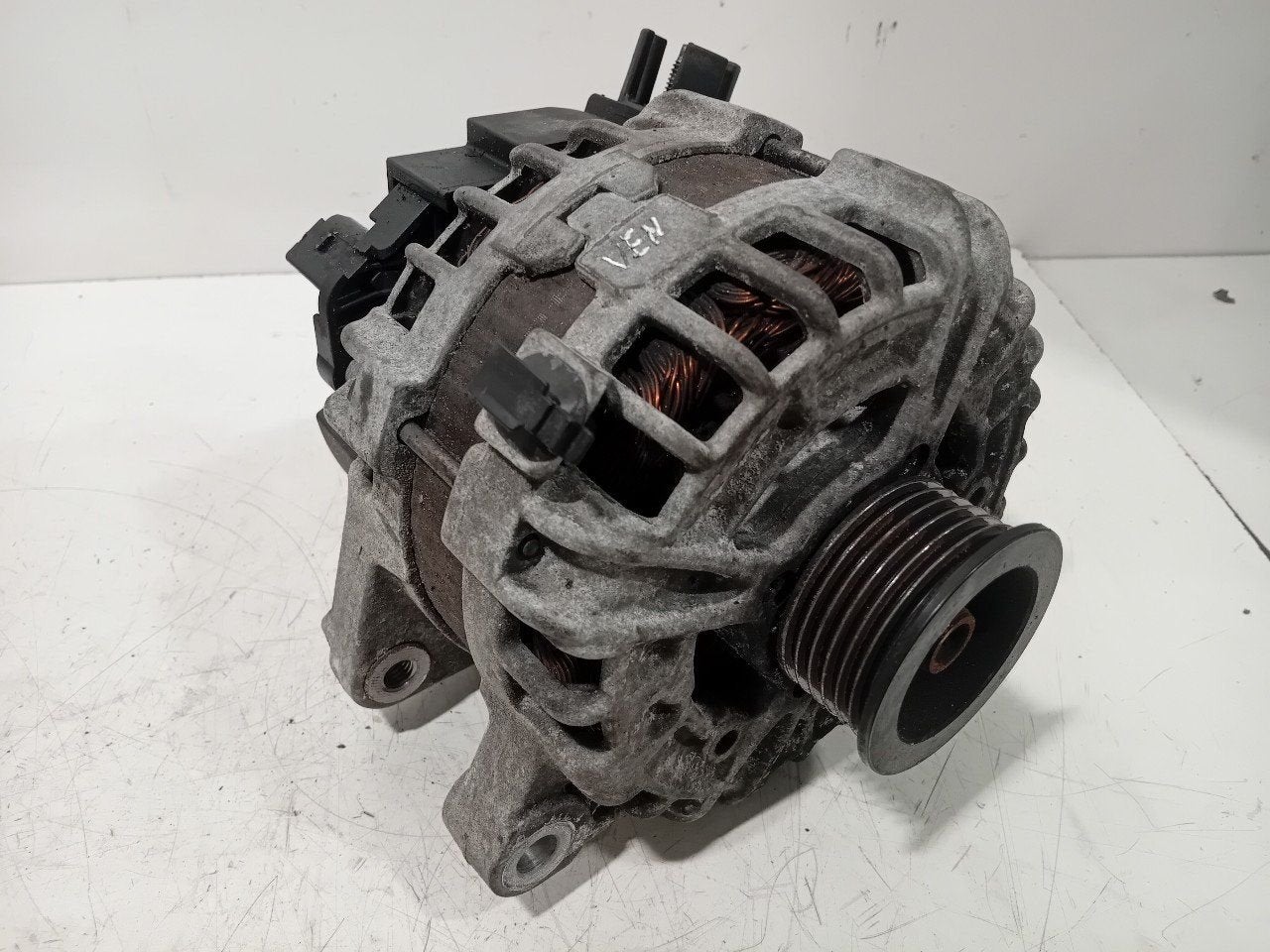 Dynamo Jaguar XE, Auto-onderdelen, Onderdelen@venauto.nl, Van der Ven Autorecycling B.V., Gebruikt, Ettenseweg 76, 4706 PB Roosendaal, The Netherlands