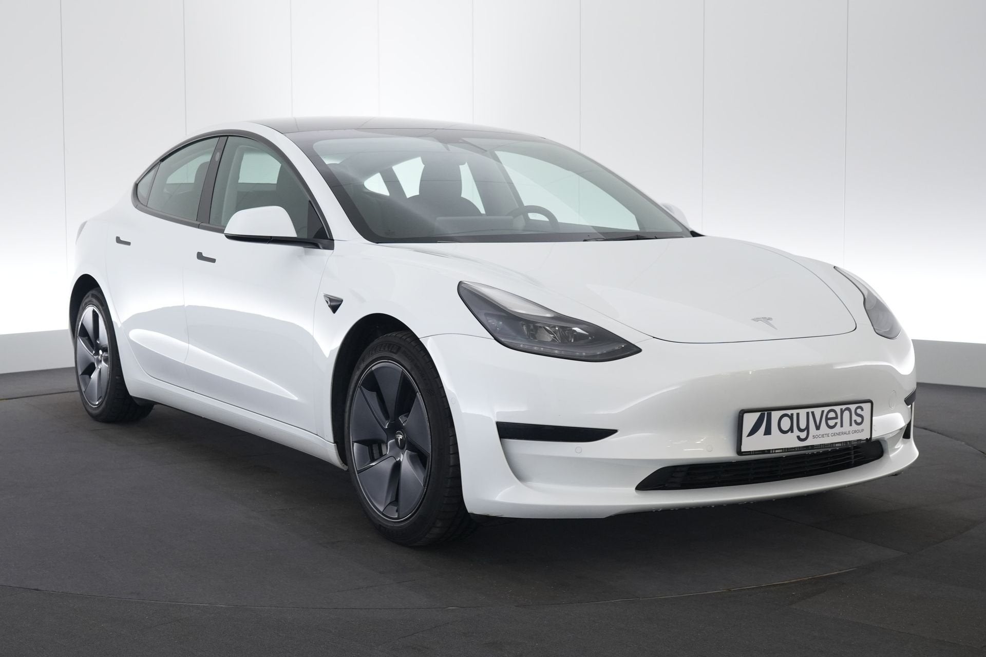 (2AVT906) TESLA MODEL 3, Autos, Achat, Entreprise, Carnet d'entretien, Automatique