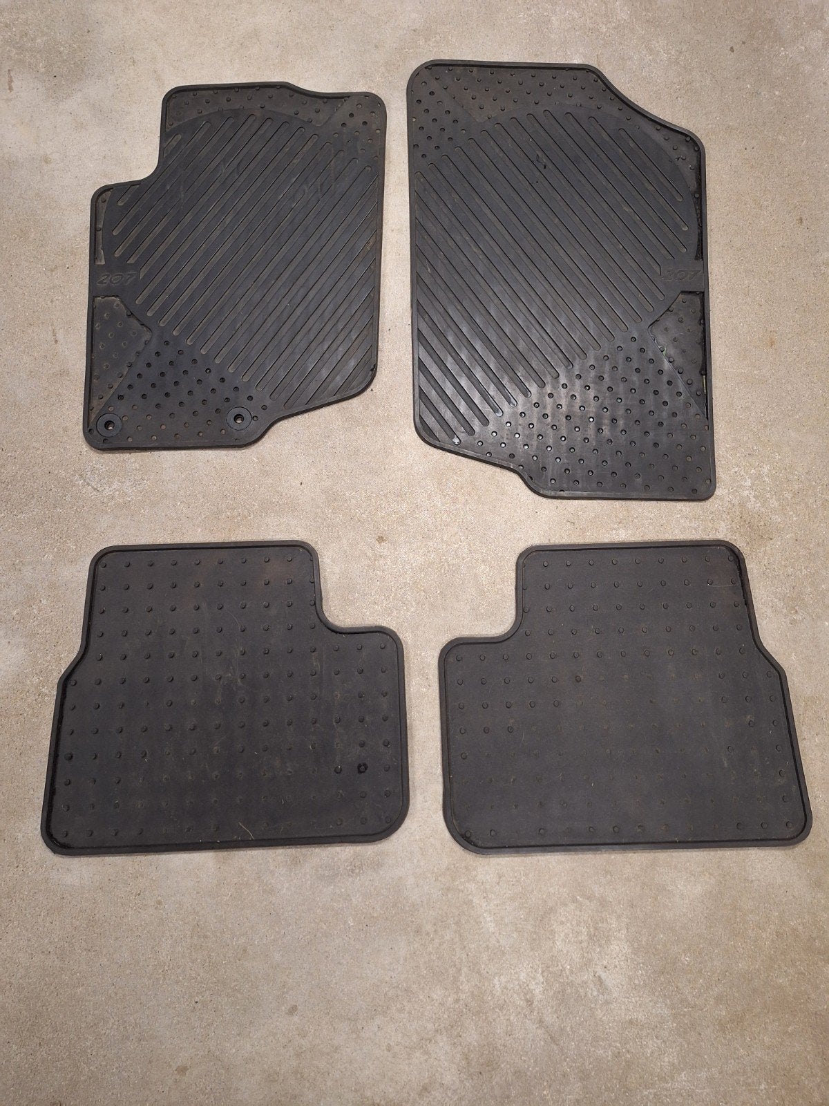 tapis en caoutchouc pour peugeot 207, Enlèvement ou Envoi, Utilisé
