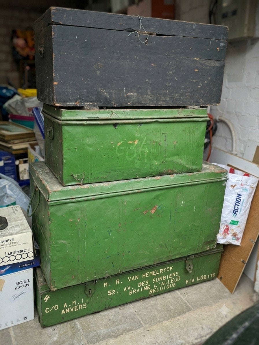 Malles et tonneau d'expédition coloniale, Ophalen