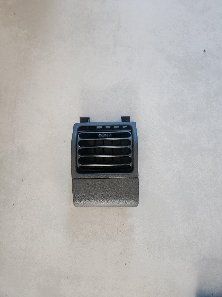 grille tableau de bord ventilation 205 gti, Auto-onderdelen, Ophalen, Peugeot