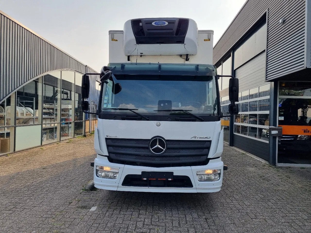 Mercedes-Benz Atego 1221 Kuhlkoffer/ Carrier 850/ Chereau/ A, Auto's, Automaat, Achterwielaandrijving, Wit, Bedrijf