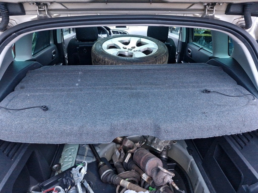 PLAGE ARRIERE Peugeot 3008 I (0U / HU) (|96843207ZE|), Kontakt-peugeot@peugeot.com, Utilisé, Peugeot Deutschland GmbH, Bahnhofsplatz
65423  Rüsselsheim, DE