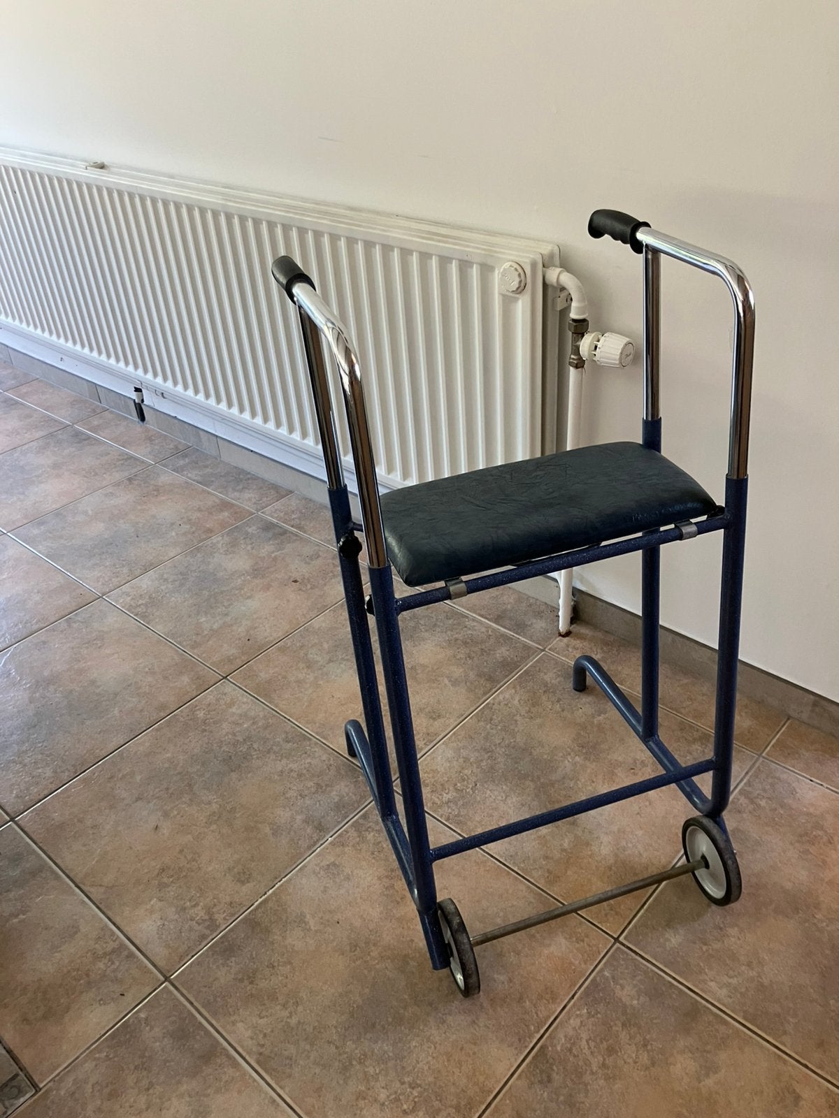 Tribune-rollator van het merk VERMEIREN, Diversen, Rollators, Ophalen, Opvouwbaar, Gebruikt