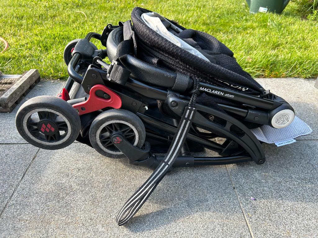 Buggy Mac Laren Atom, Kinderen en Baby's, Buggy's, Gebruikt, Maclaren, Regenhoes, Verstelbare rugleuning, Zonnekap, Ophalen