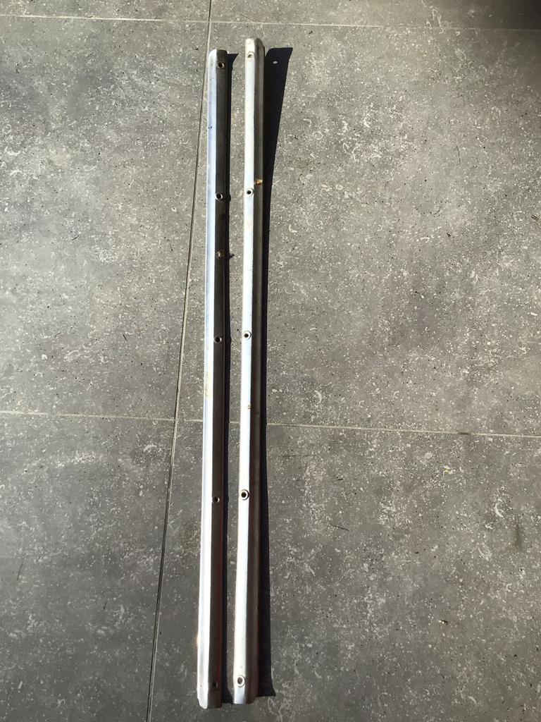 RAILS FIXATION MOQUETTE ENTREE DE PORTES PORSCHE 911 (1968), Enlèvement, Porsche, Porte