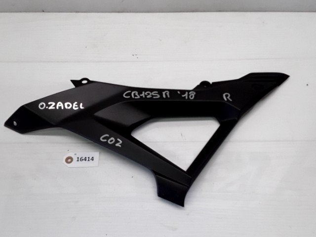 CB125R  2018 - 2019 Honda Cover Cover onder zadel D1-27617, Motoren