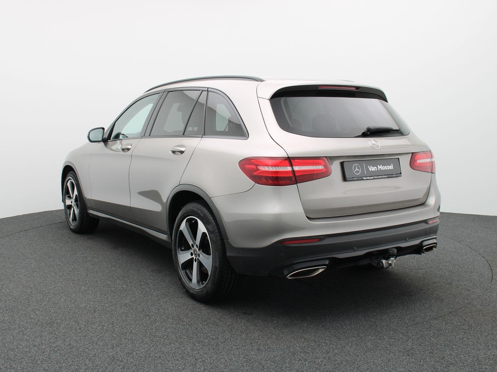 Mercedes-Benz GLC 250 4MATIC + LEDER + LED + TREKHAAK + 1Y U, Auto's, Automaat, Dealer onderhouden, Stof, Gebruikt