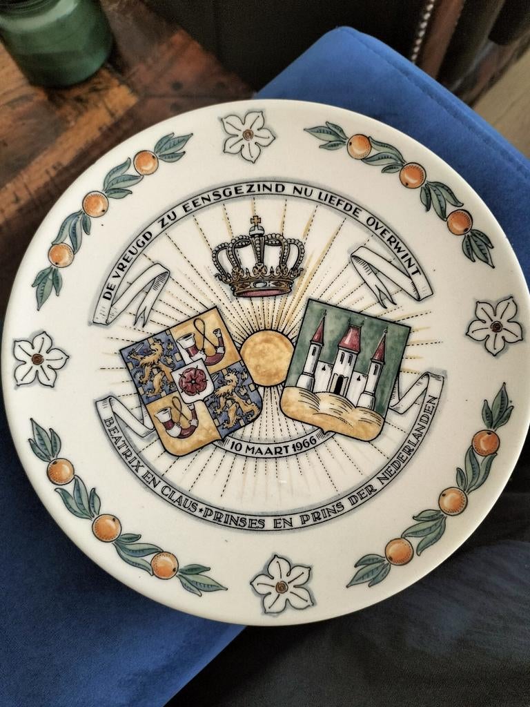 Bord ter gelegenheid van huwelijk Beatrix en Claus, Verzenden