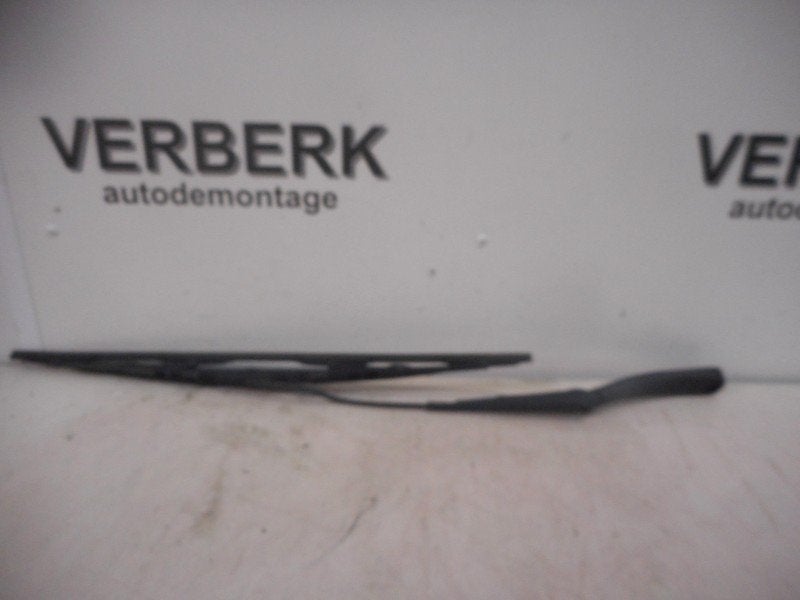 BRAS ESSUIE GLACE AVANT GAUCHE C (W203) (qa2038200544), Mercedes-Benz, Utilisé, Dialog.mb@mercedes-benz.com, Mercedes-Benz AG