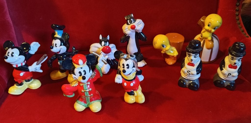 Lot van vijf peper en zout setjes Disney te koop., Enlèvement ou Envoi, Comme neuf