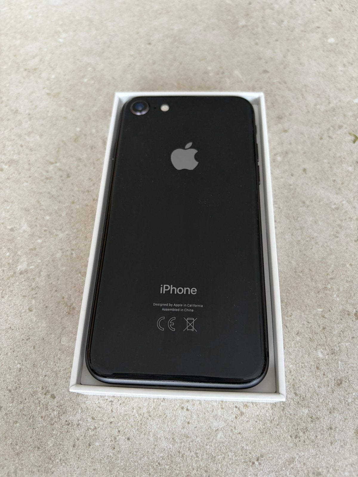 Iphone 8 black comme neuf, Enlèvement ou Envoi, Comme neuf, 128 GB, IPhone 13