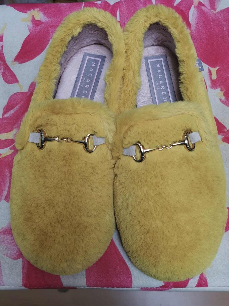 Pantoffels maat 42 - MACARENA (NIEUW), Vêtements | Femmes, Chaussures, Neuf, Pantoufles, Jaune, Enlèvement ou Envoi
