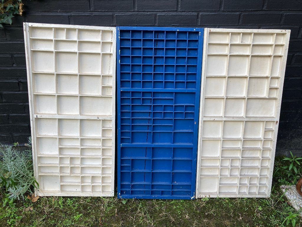 3 Vintage letterkasten beschilderd 2 wit en 1 blauw, Ophalen