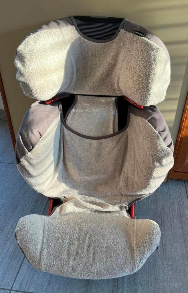 Maxi Cosi Rodifix met isofix, Autogordel of Isofix, 15 t/m 36 kg, Verstelbare rugleuning, Ophalen of Verzenden