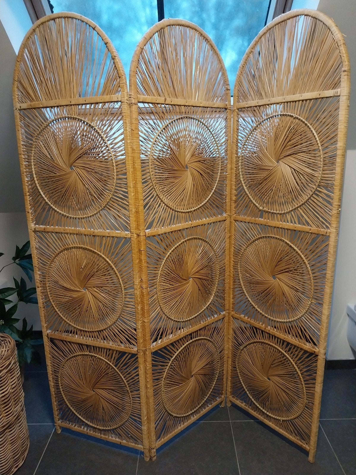 Retro rotan kamerscherm, Ophalen