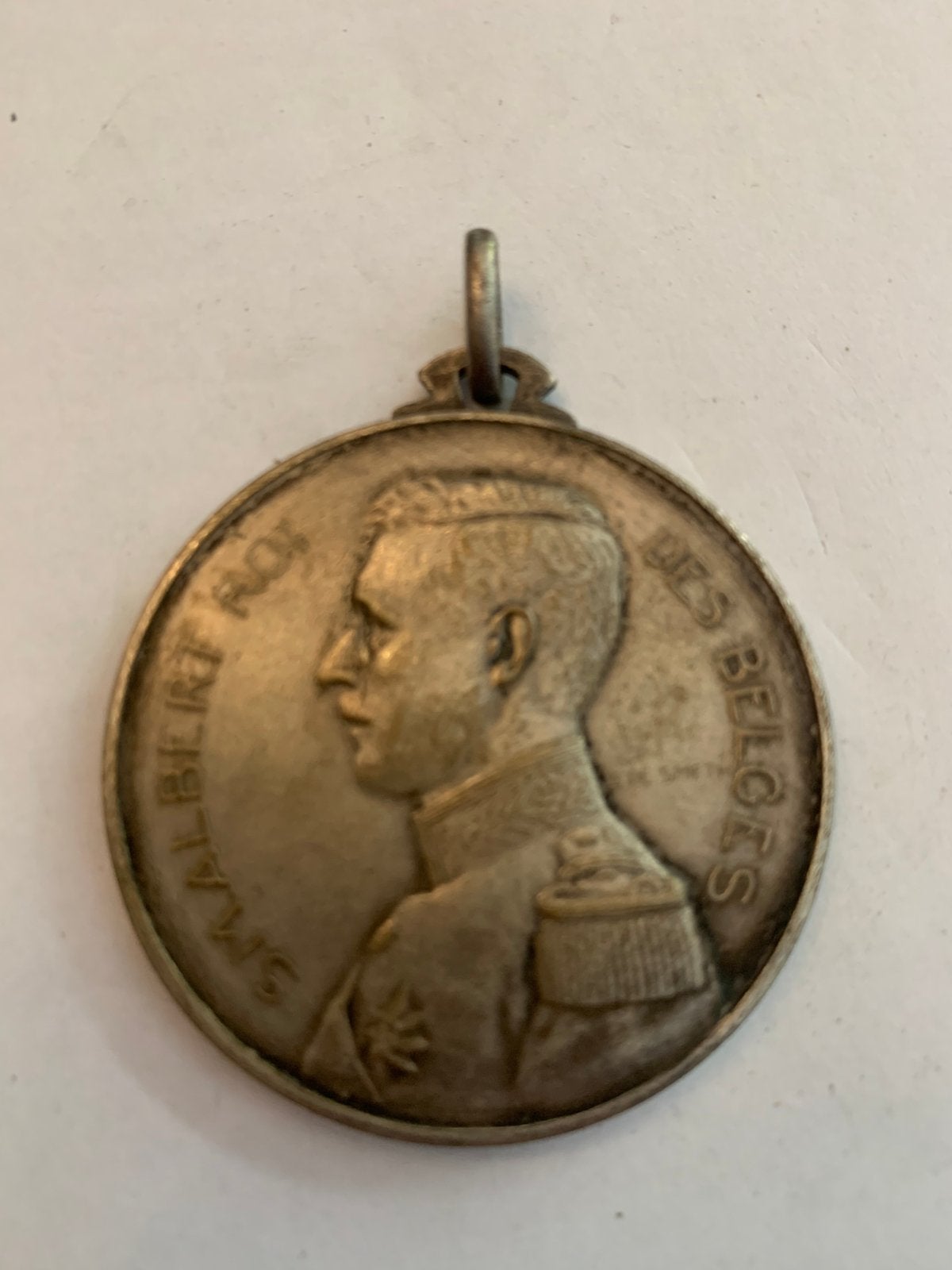 Médaille, Timbres & Monnaies, Enlèvement