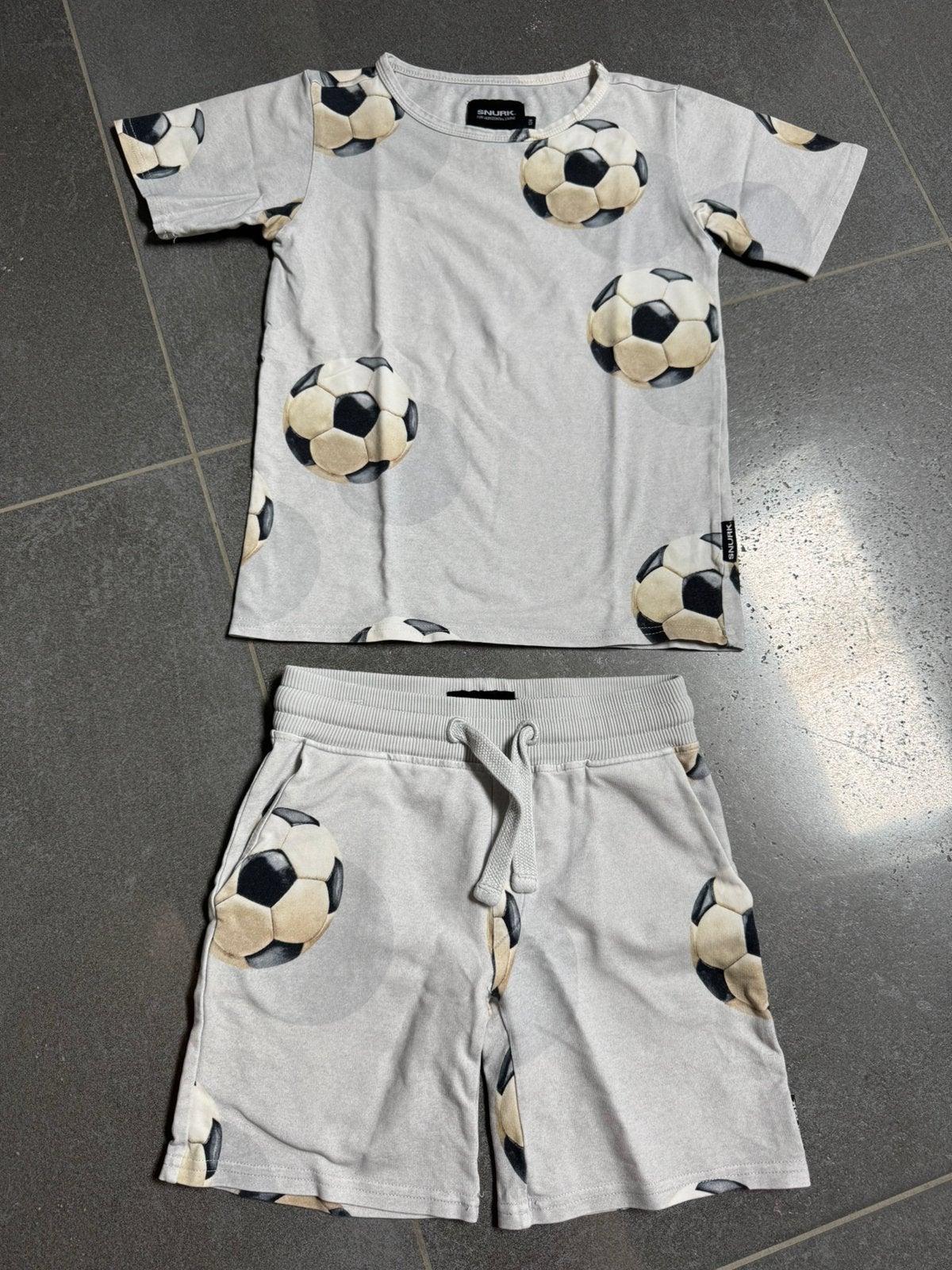 Pyjama SNURK voetbal maat 8 jaar, Kinderen en Baby's, Kinderkleding | Maat 128, Ophalen of Verzenden, Zo goed als nieuw