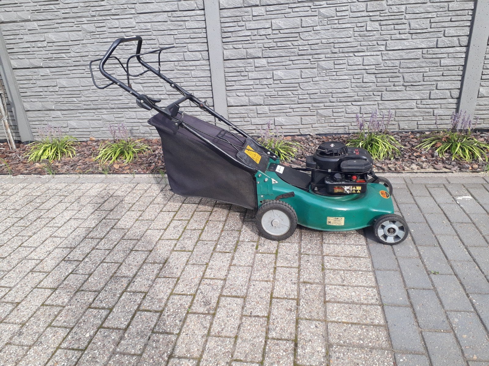 zelftrekeng briggs stratton motor, Tuin en Terras, Ophalen
