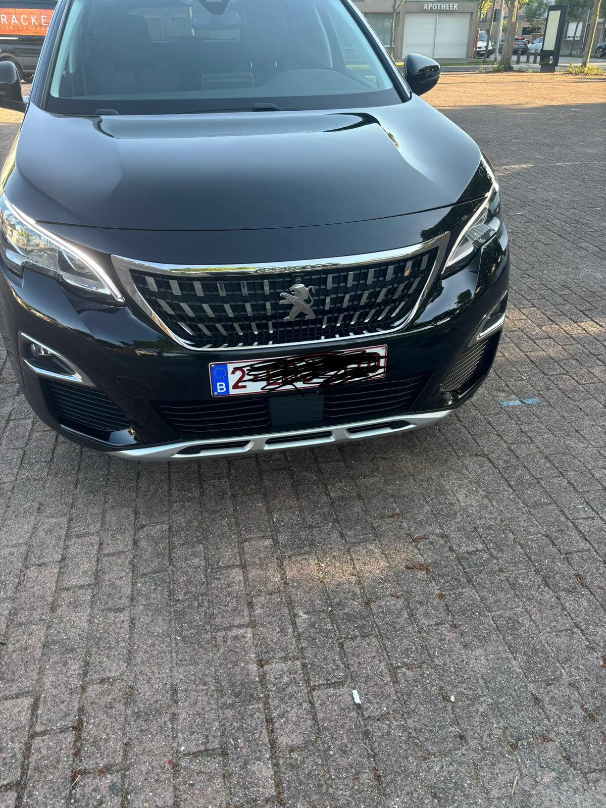 PEUGEOT 5008 BJ 2020 - Déjà approuvée pour la vente, Achat, Euro 6, Carnet d'entretien, 5 portes