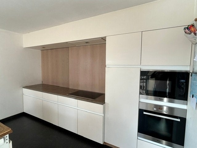 Keukenwand met buxy gris natuursteen en Miele-toestellen, Huis en Inrichting, Ophalen, Gebruikt, Graniet of Steen, Enkelwandige keuken