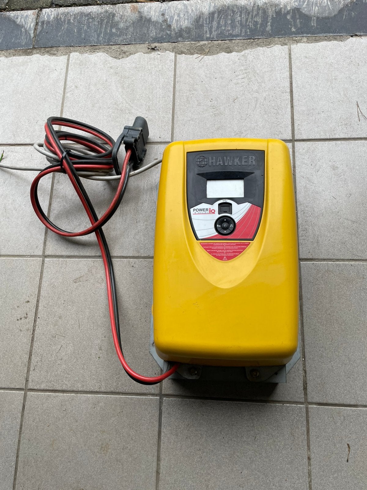 Chargeur Hawker 24V 50A, Enlèvement, Utilisé
