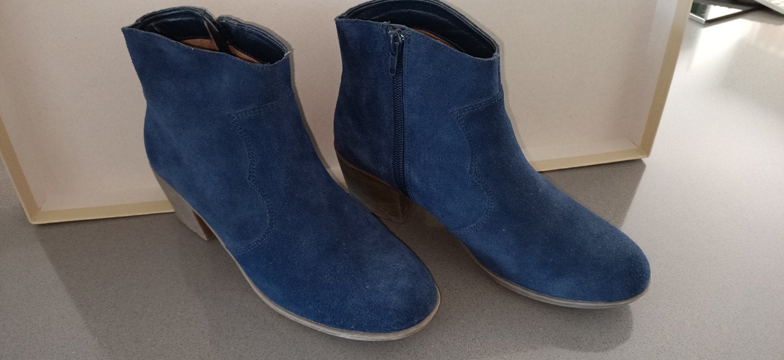 blauwe enkellaarsjes maat 37, Blauw, Lage of Enkellaarzen, Ophalen of Verzenden, Damart