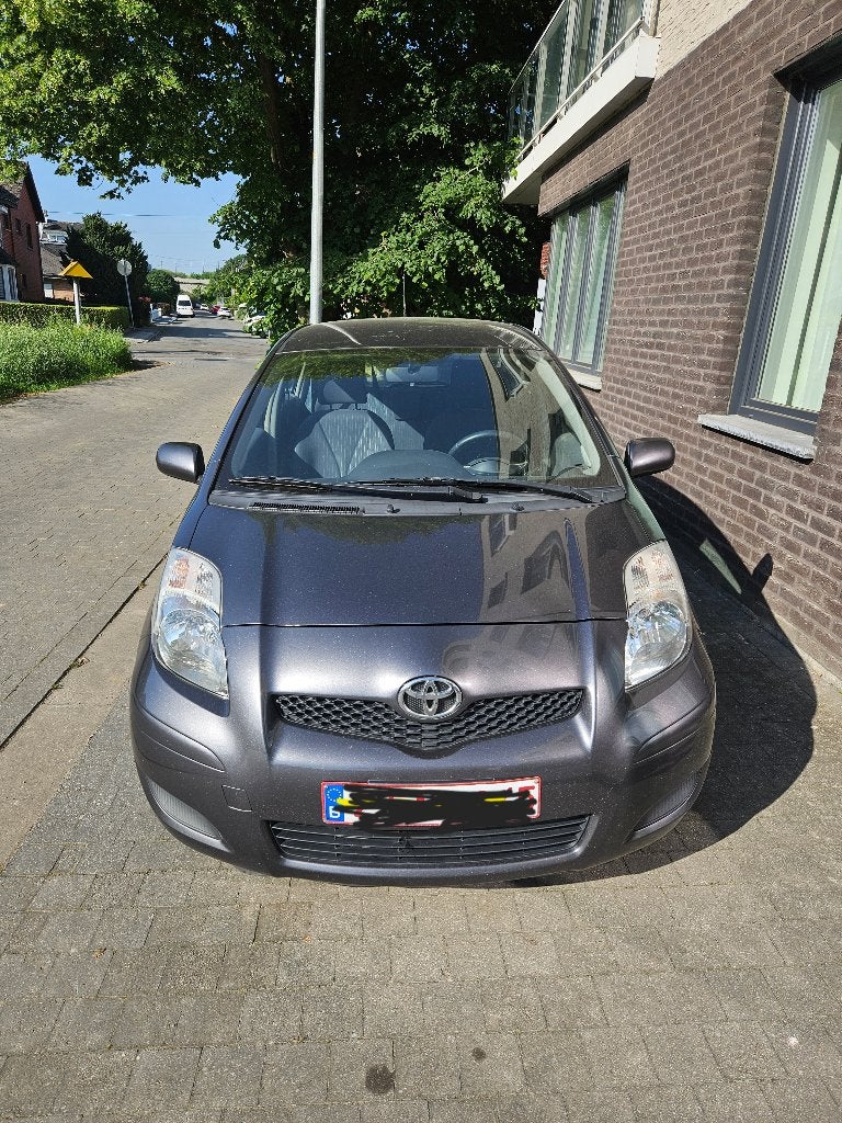 Toyota Yaris 1.4 D-4D | Moteur 198k km (Châssis 304k) | Clim, Autos, Toyota, Argent ou Gris, 110 g/km, 5 portes, Particulier