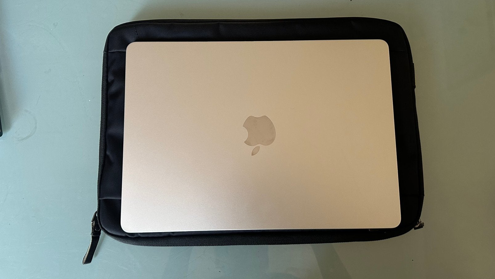 Macbook Air 13 inch M2 chip, Computers en Software, Ophalen, Zo goed als nieuw