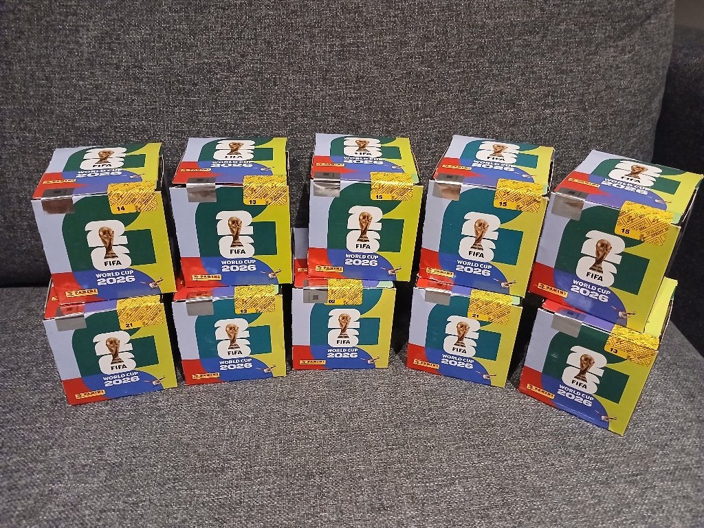 10 boites World Cup 2026 (50 pochettes), Collections, Autocollants, Enlèvement ou Envoi, Neuf, Sport
